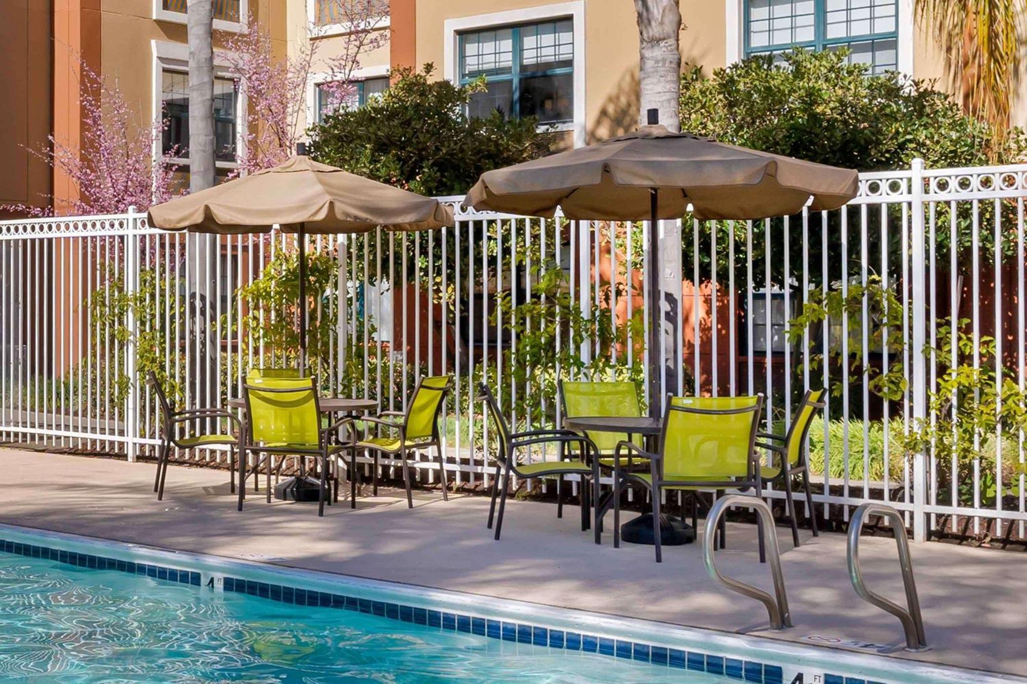 Extended Stay America Premier Suites - Union City - Dyer St Екстериор снимка