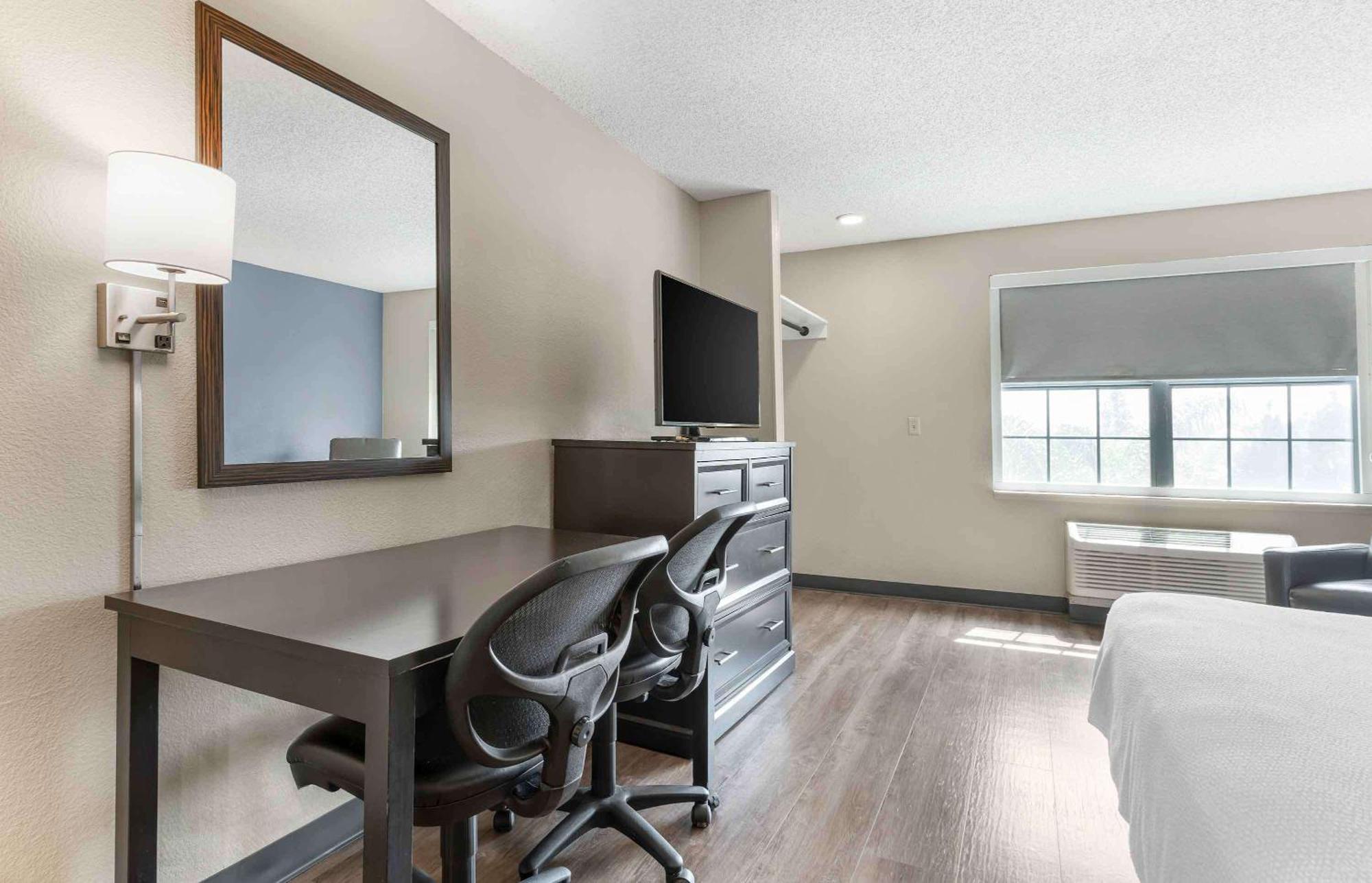 Extended Stay America Premier Suites - Union City - Dyer St Екстериор снимка